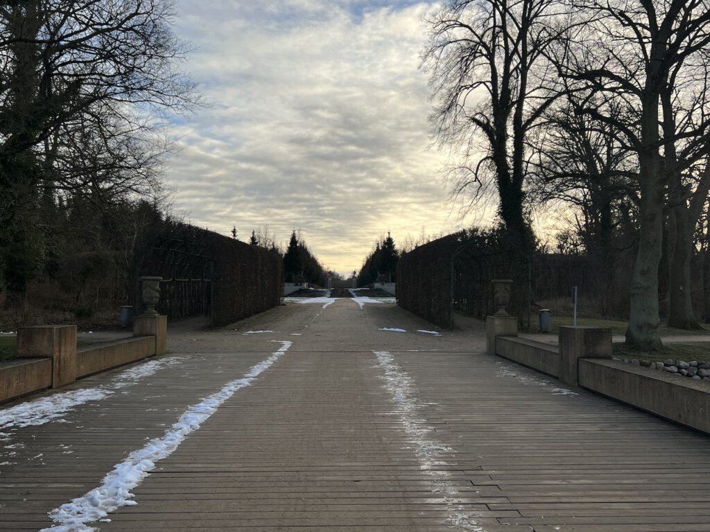 Hauptallee vom Lustgarten in Rheinsberg im Winter
