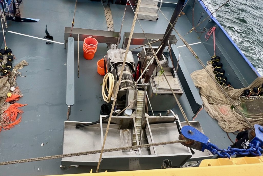 Blick von der Plattform auf die Verarbeitungsanlage für die Garnelen auf der TX20 Walros vor Texel