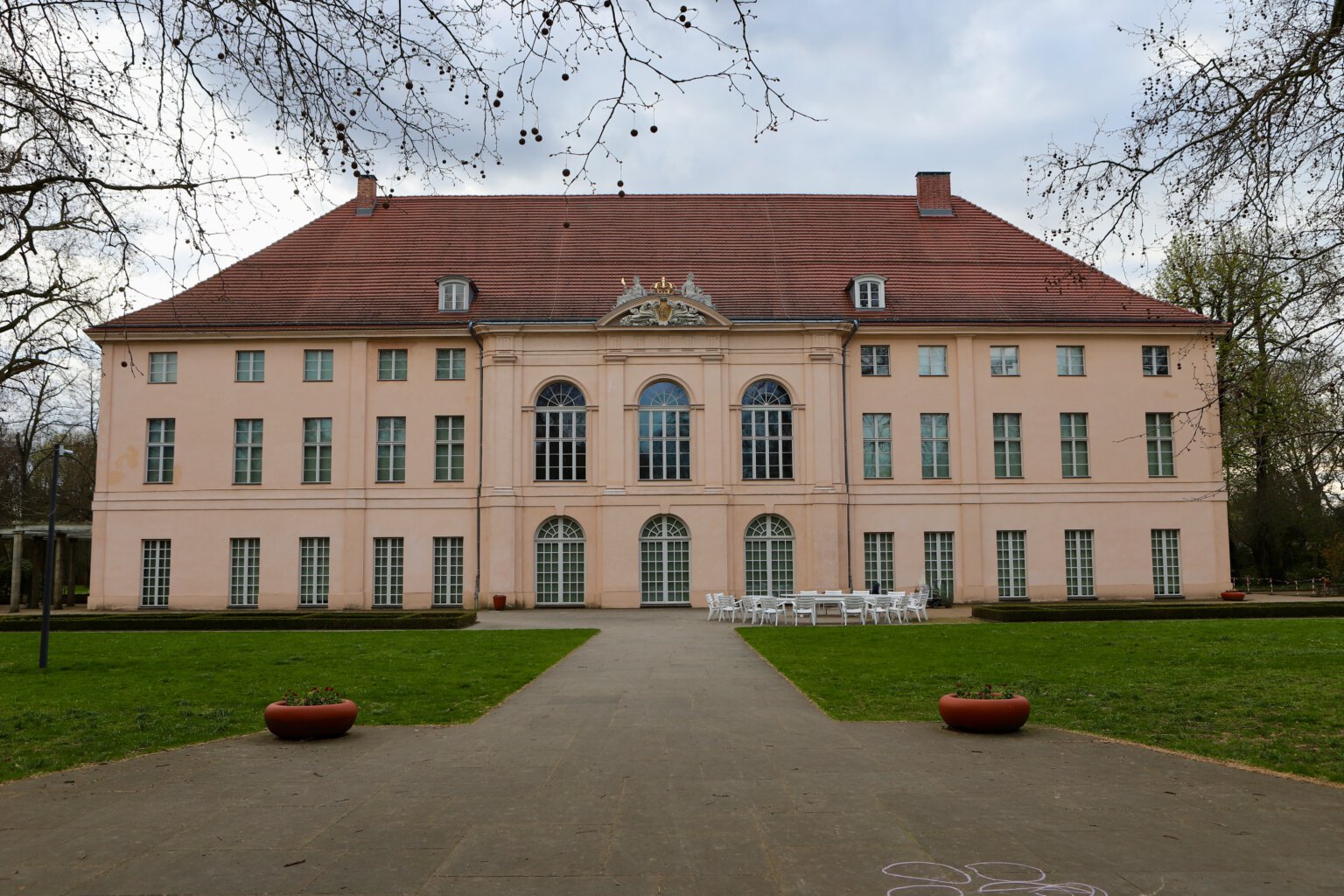 Schloss Schönhausen: Von Elisabeth-Christine bis Erich Honecker Schloss Schönhausen - 1