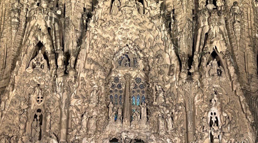 Fassade der Sagrada Familie. Barcelona